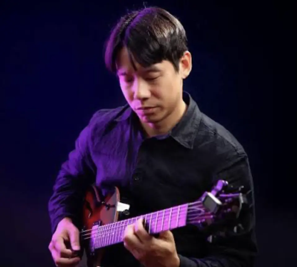 Jae-Young-Jeong-Trio-u5pjrt